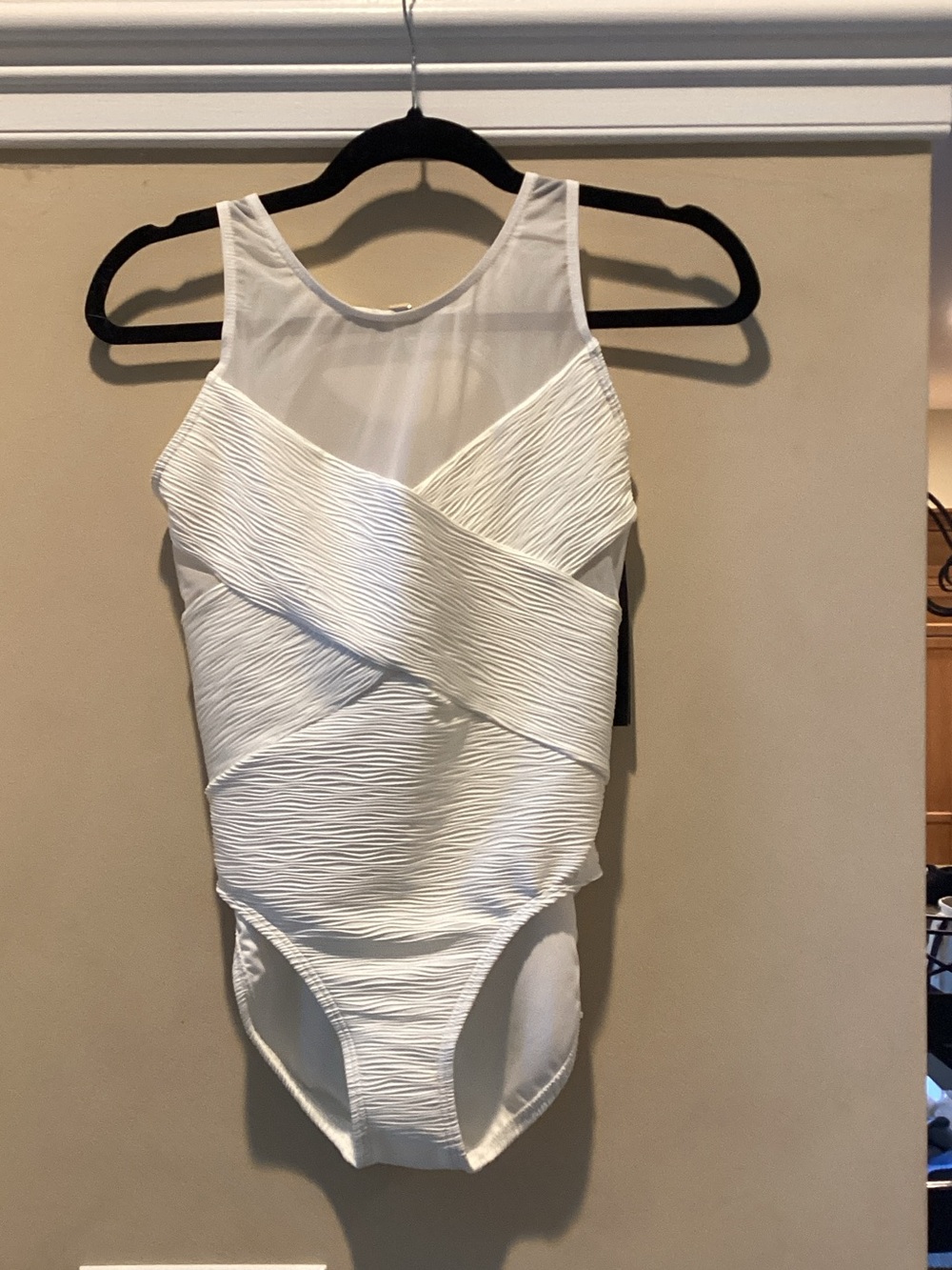 Carmen Marc Valvo White Textured One-Piece Swimsuit